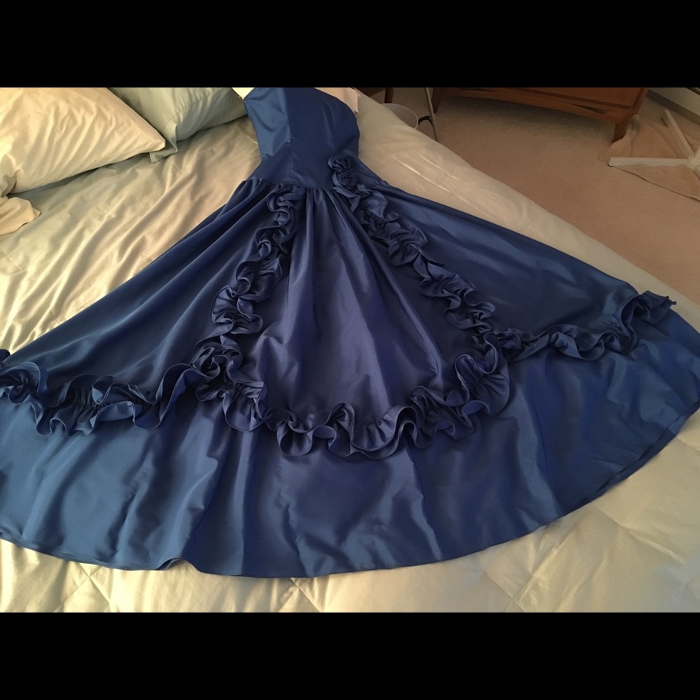 Prom Dress - Picture 4 of 4